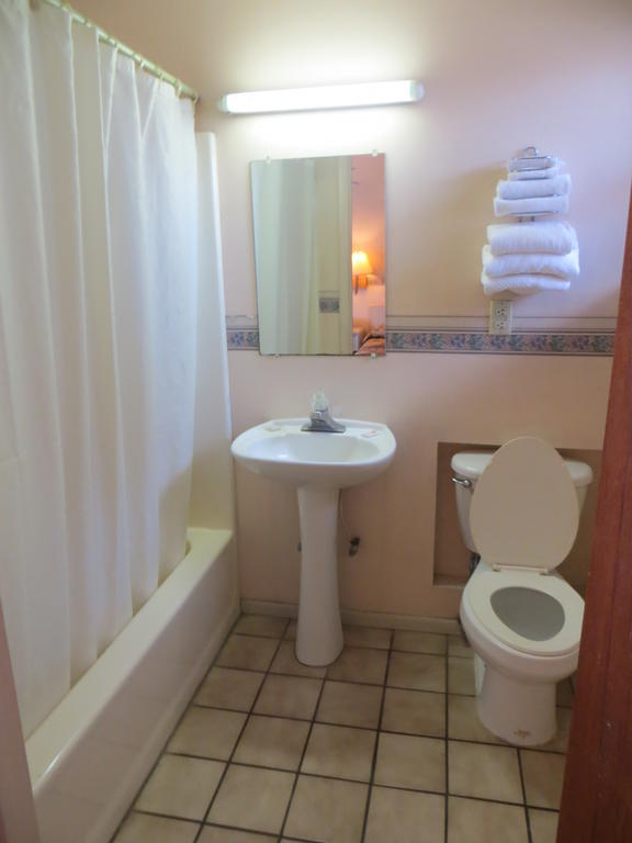 Budget Inn Sebring Room photo